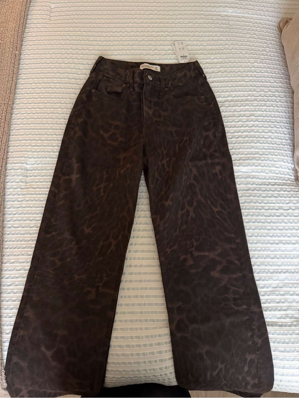 Abercrombie & Fitch Wide-Leg Leopard Print Jeans - Dark Brown